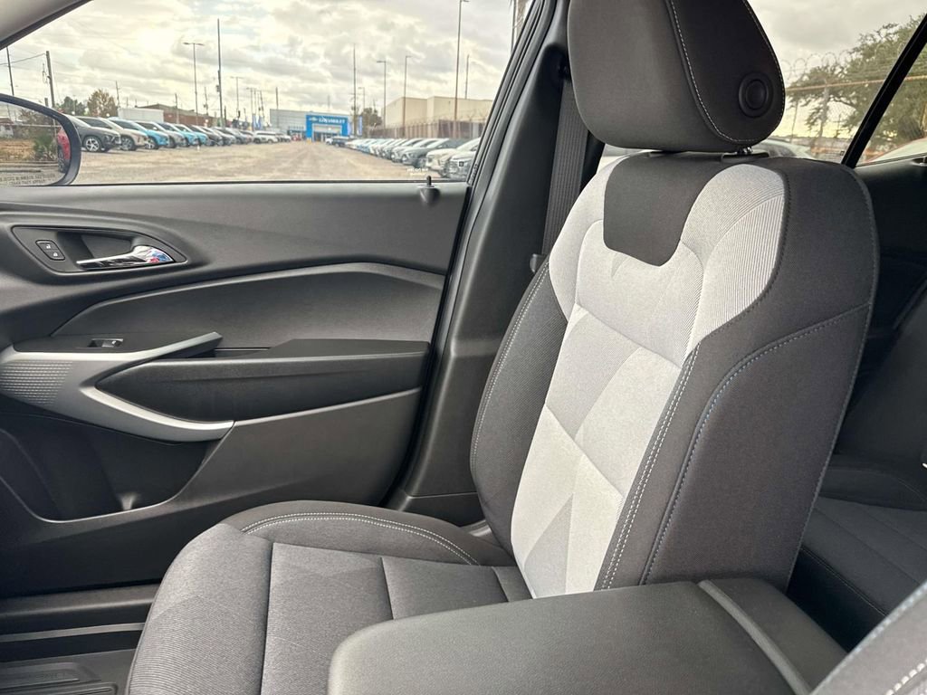 New 2026 Chevrolet Trax LS w/ LS Convenience Package image 15