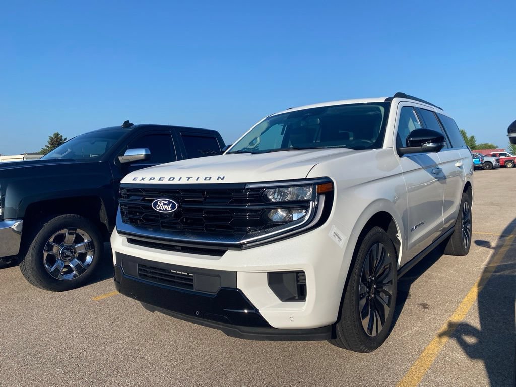 New 2027 Ford Expedition Platinum w/ Driver's Package AWD/4WD image 16