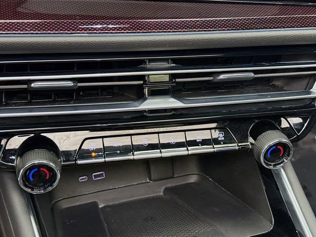 Used 2024 Chevrolet Traverse RS image 19