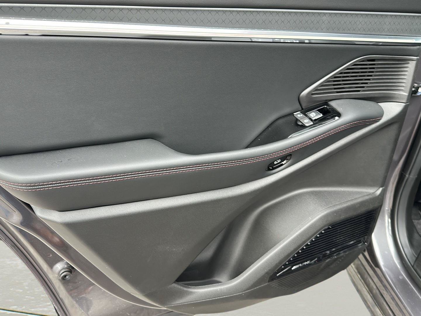 New 2025 Jeep Wagoneer S Limited AWD/4WD image 21