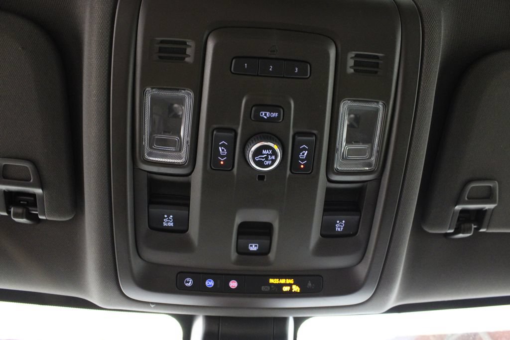 Used 2022 Chevrolet Tahoe LT w/ LT Signature Package RWD image 28