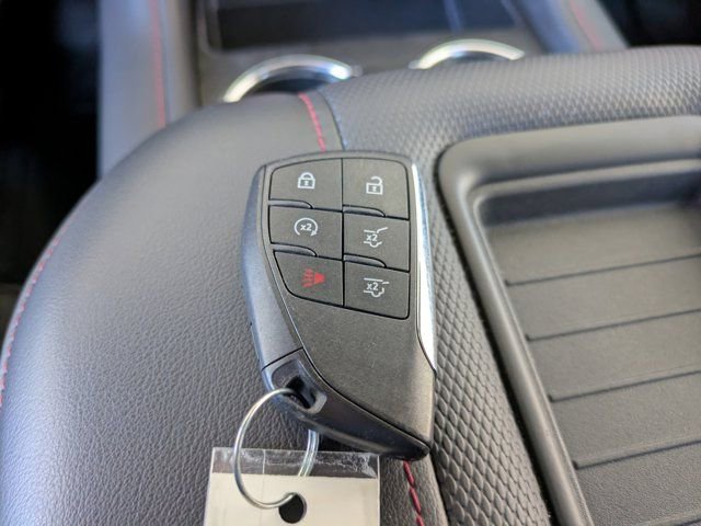 Used 2023 Chevrolet Suburban RST w/ Luxury Package image 34