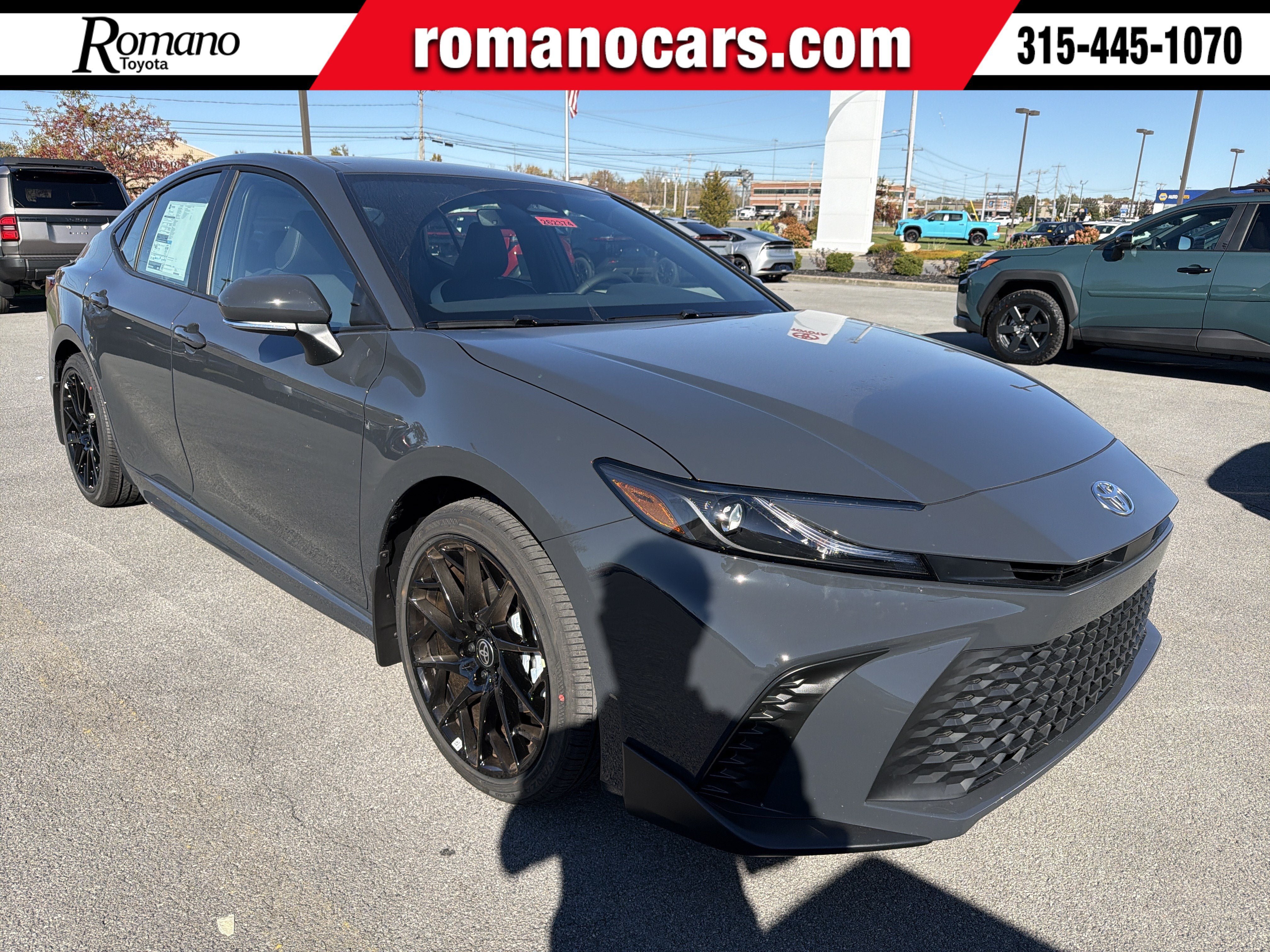 New 2026 Toyota Camry SE FWD image 1