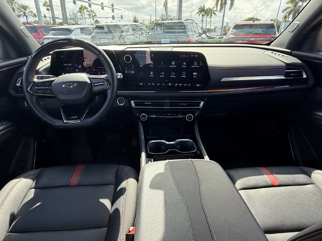 Used 2025 Chevrolet Traverse RS AWD/4WD image 15