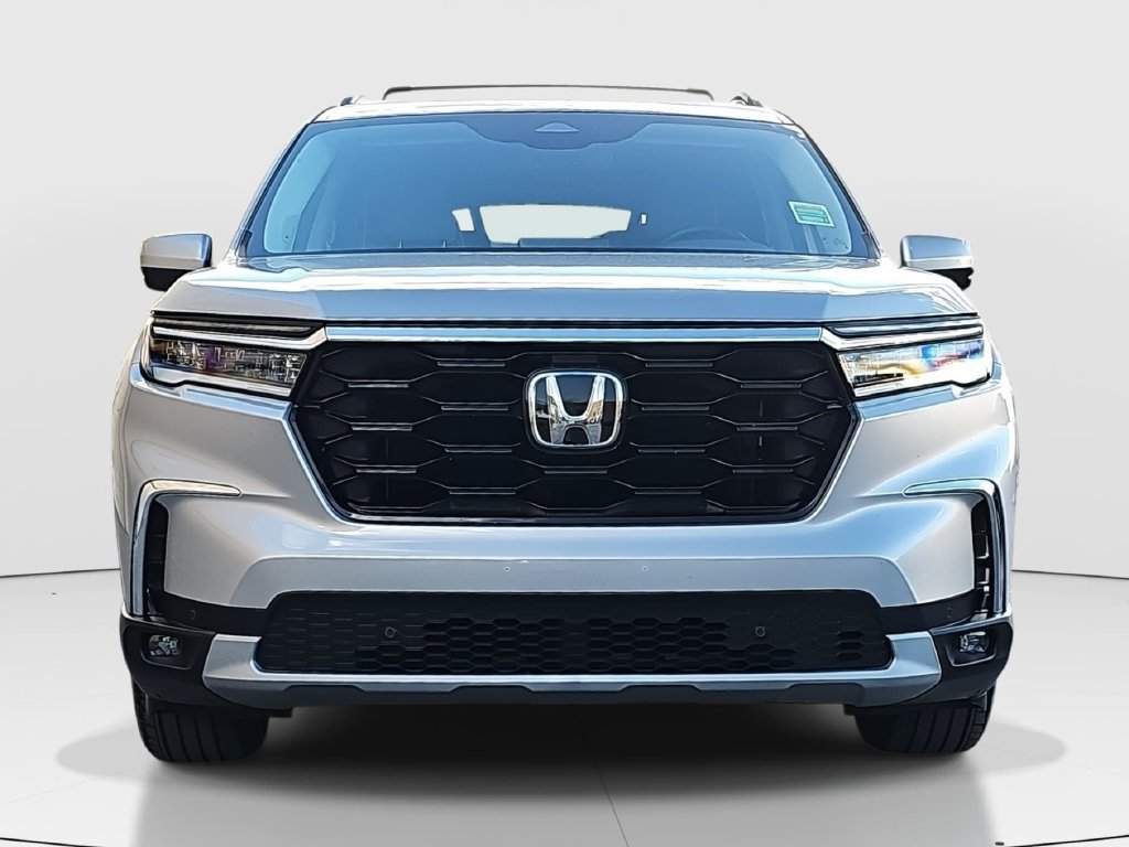 Used 2023 Honda Pilot Touring image 2