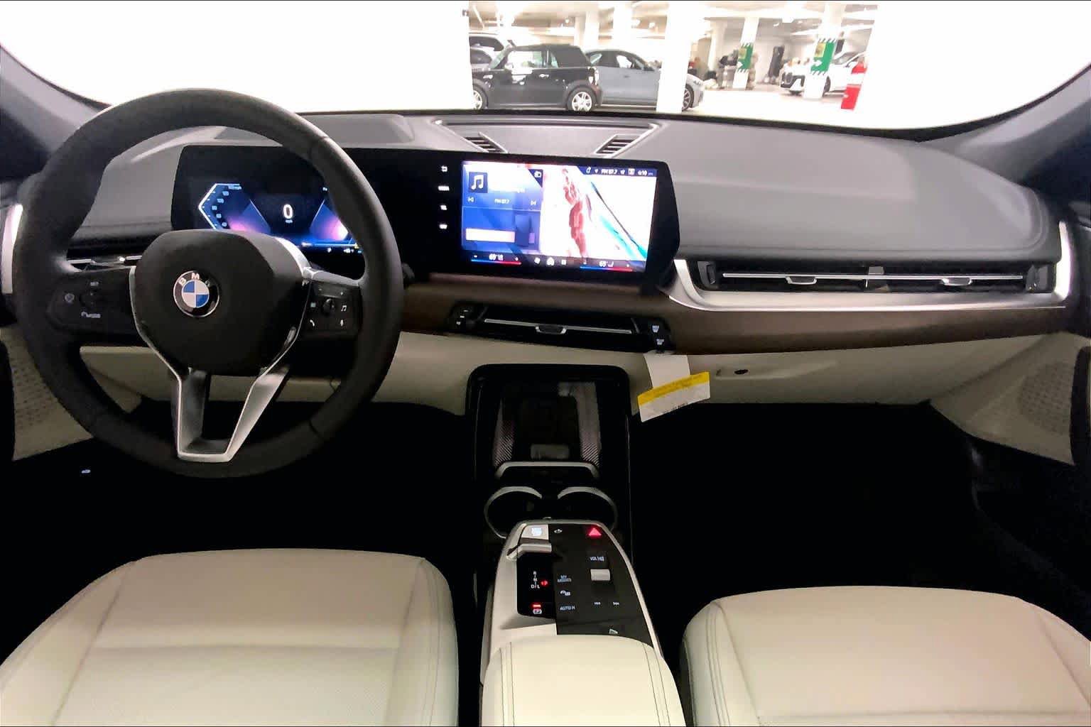 New 2026 BMW X1 xDrive28i w/ Technology Package AWD/4WD image 5