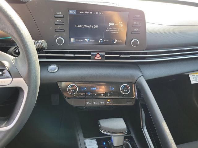 Certified 2025 Hyundai Elantra Blue image 13