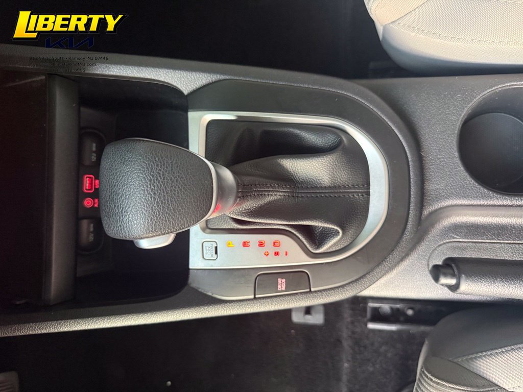 Used 2019 Kia Forte LXS FWD image 14