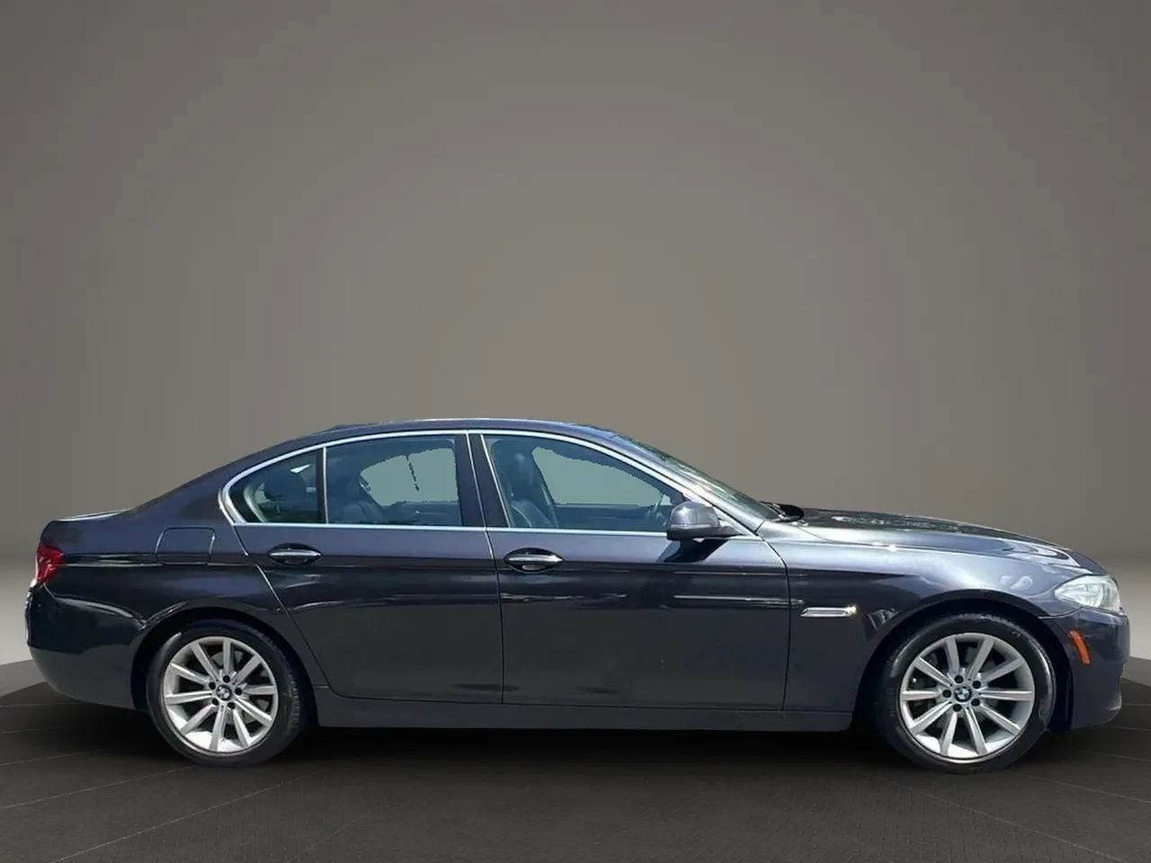 Used 2014 BMW 535i xDrive Sedan image 4