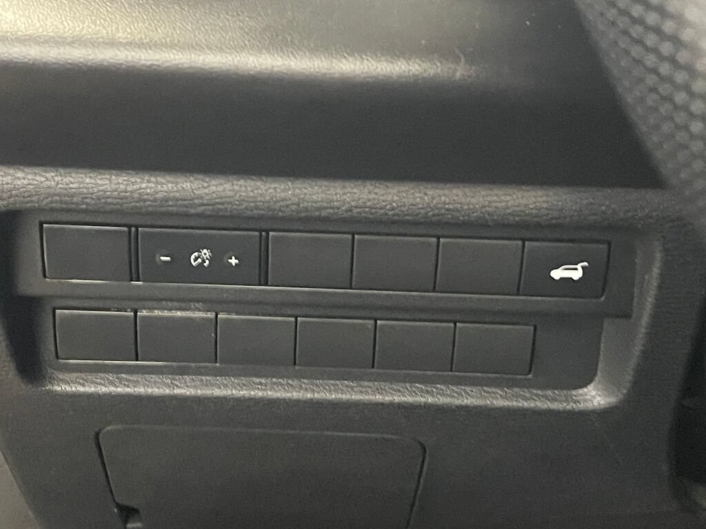 Used 2024 Mitsubishi Outlander SE FWD image 22