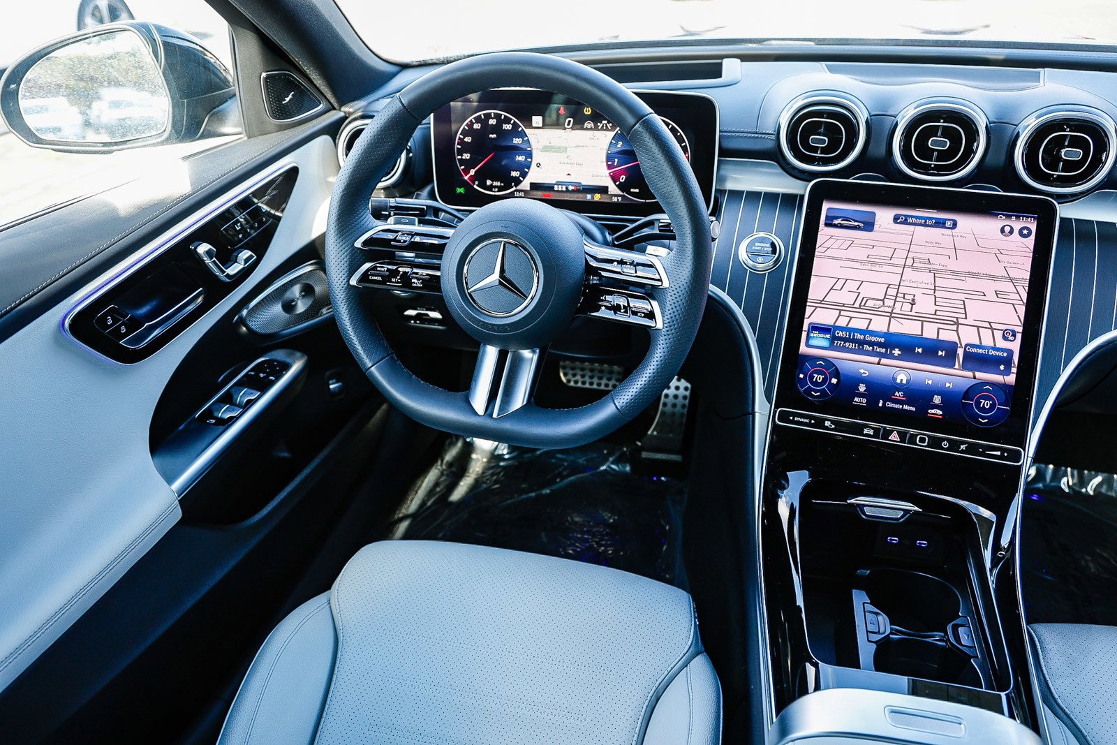 Used 2024 Mercedes-Benz C 300 Sedan image 14