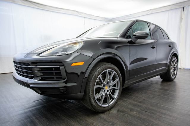 Used 2019 Porsche Cayenne S w/ Premium Plus Package image 29