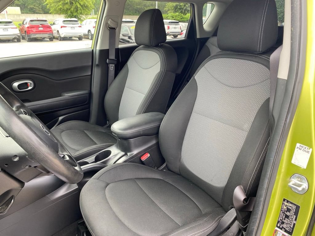 Used 2018 Kia Soul + FWD image 23
