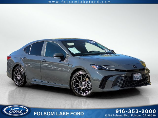 Used 2025 Toyota Camry XSE FWD image 1