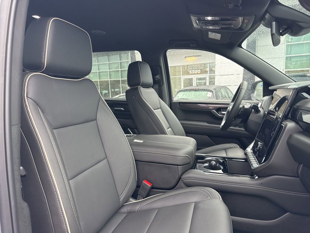 New 2026 GMC Yukon XL Elevation w/ LPO, Elevation Black Package image 22