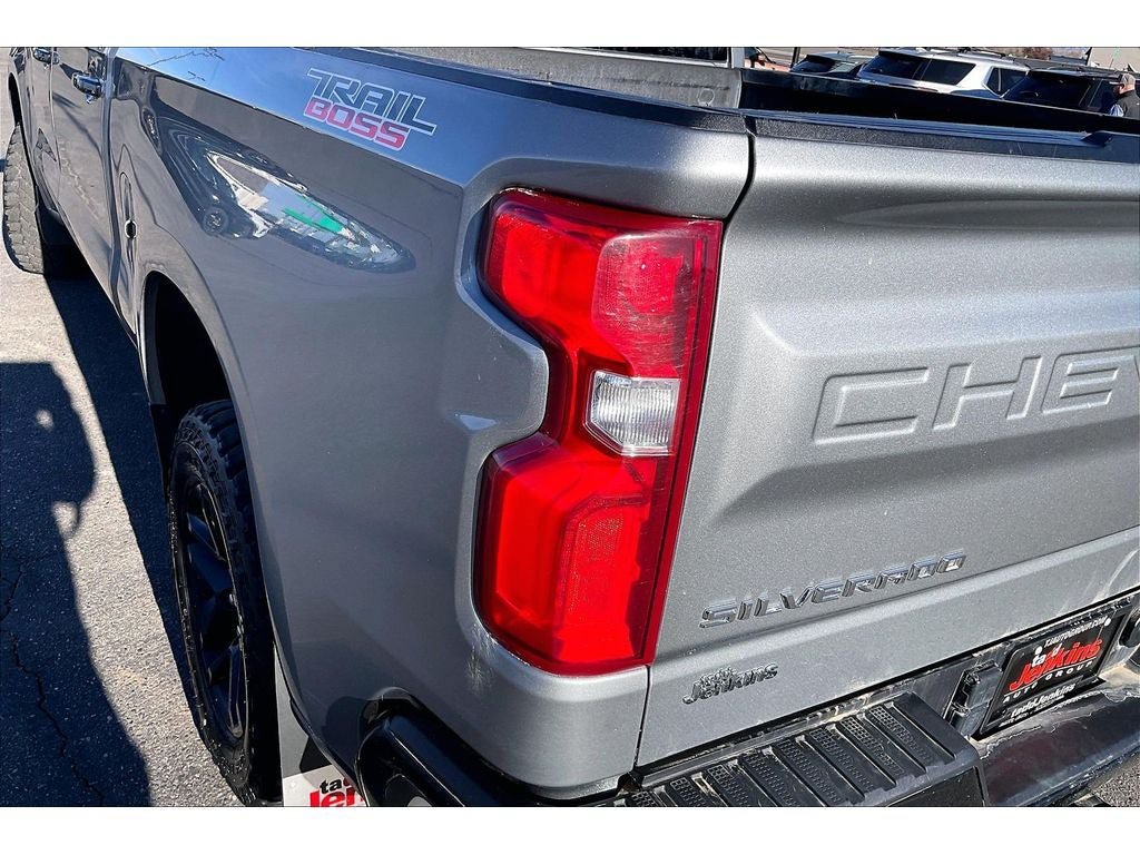 Used 2024 Chevrolet Silverado 1500 LT Trail Boss w/ Convenience Package II AWD/4WD image 30