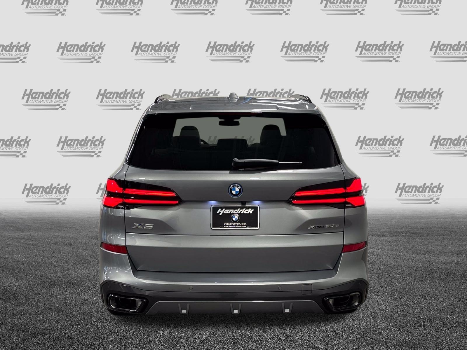 New 2026 BMW X5 xDrive50e w/ M Sport Package AWD/4WD image 7