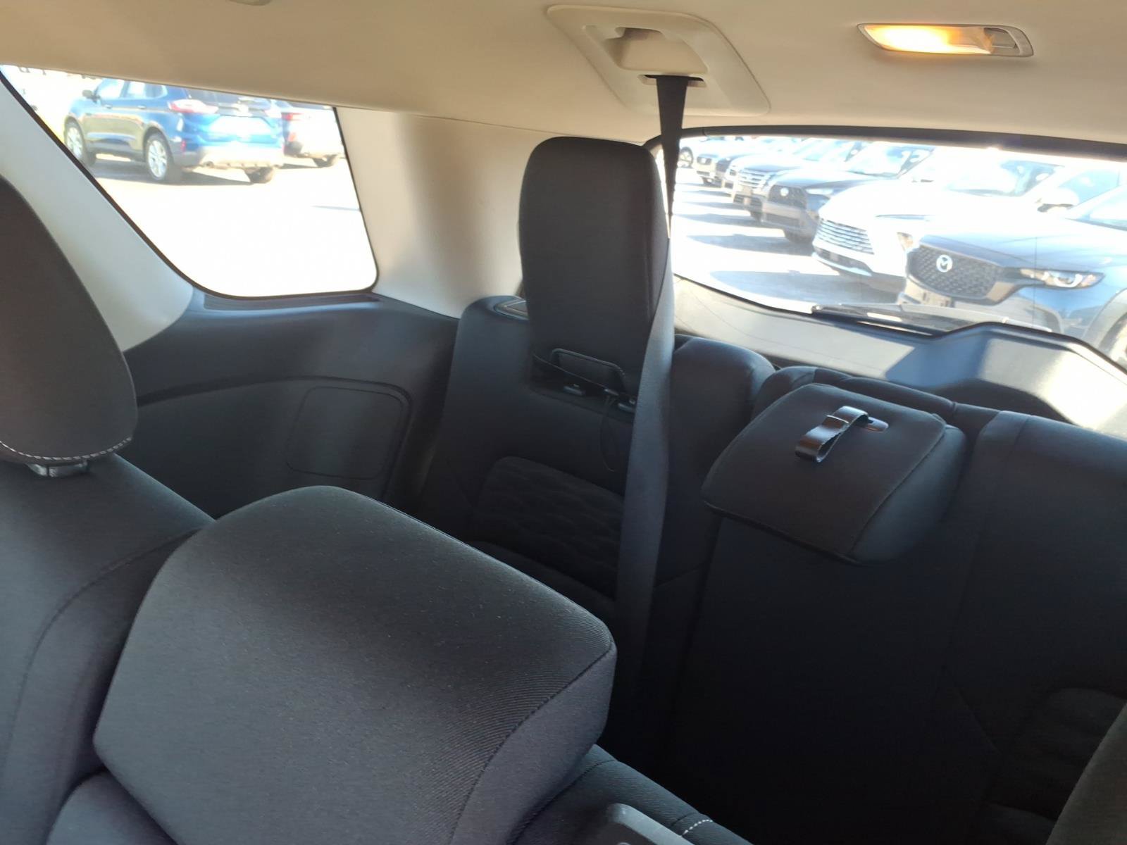 Used 2025 Nissan Pathfinder SV FWD image 11