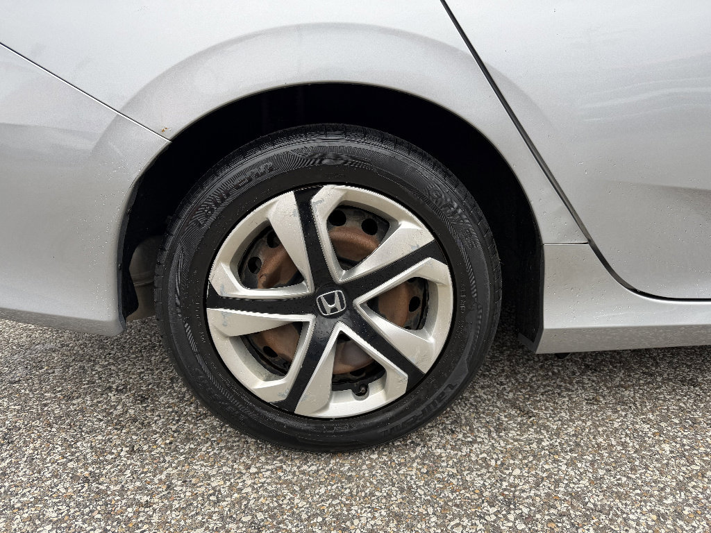Used 2018 Honda Civic LX image 9