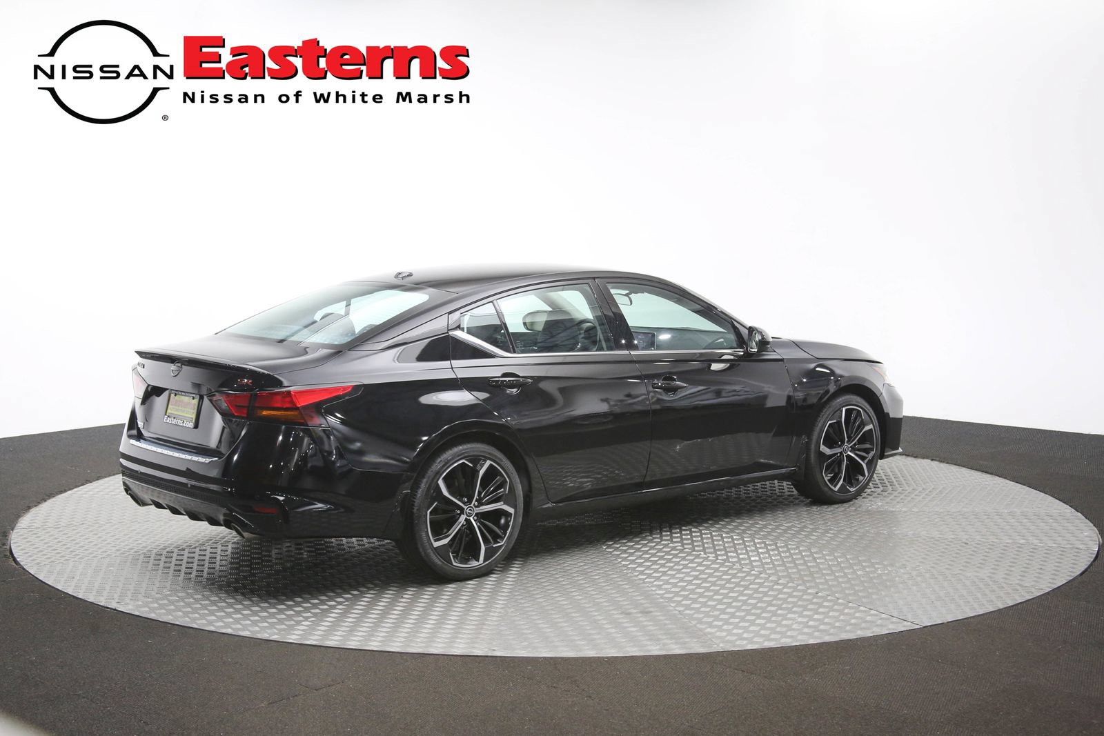 Used 2023 Nissan Altima 2.5 SR FWD image 40