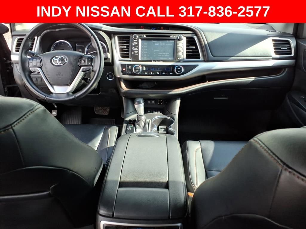 Used 2019 Toyota Highlander XLE image 28