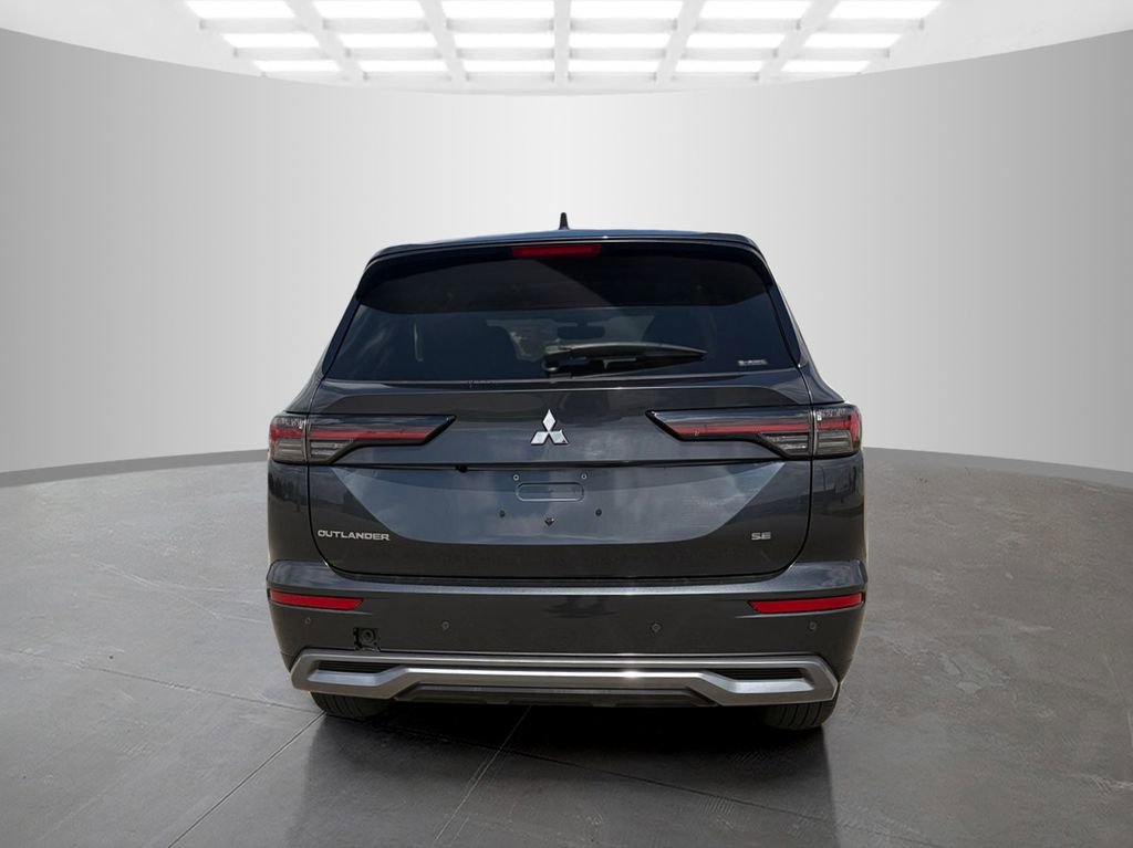 Used 2025 Mitsubishi Outlander SE AWD/4WD image 5