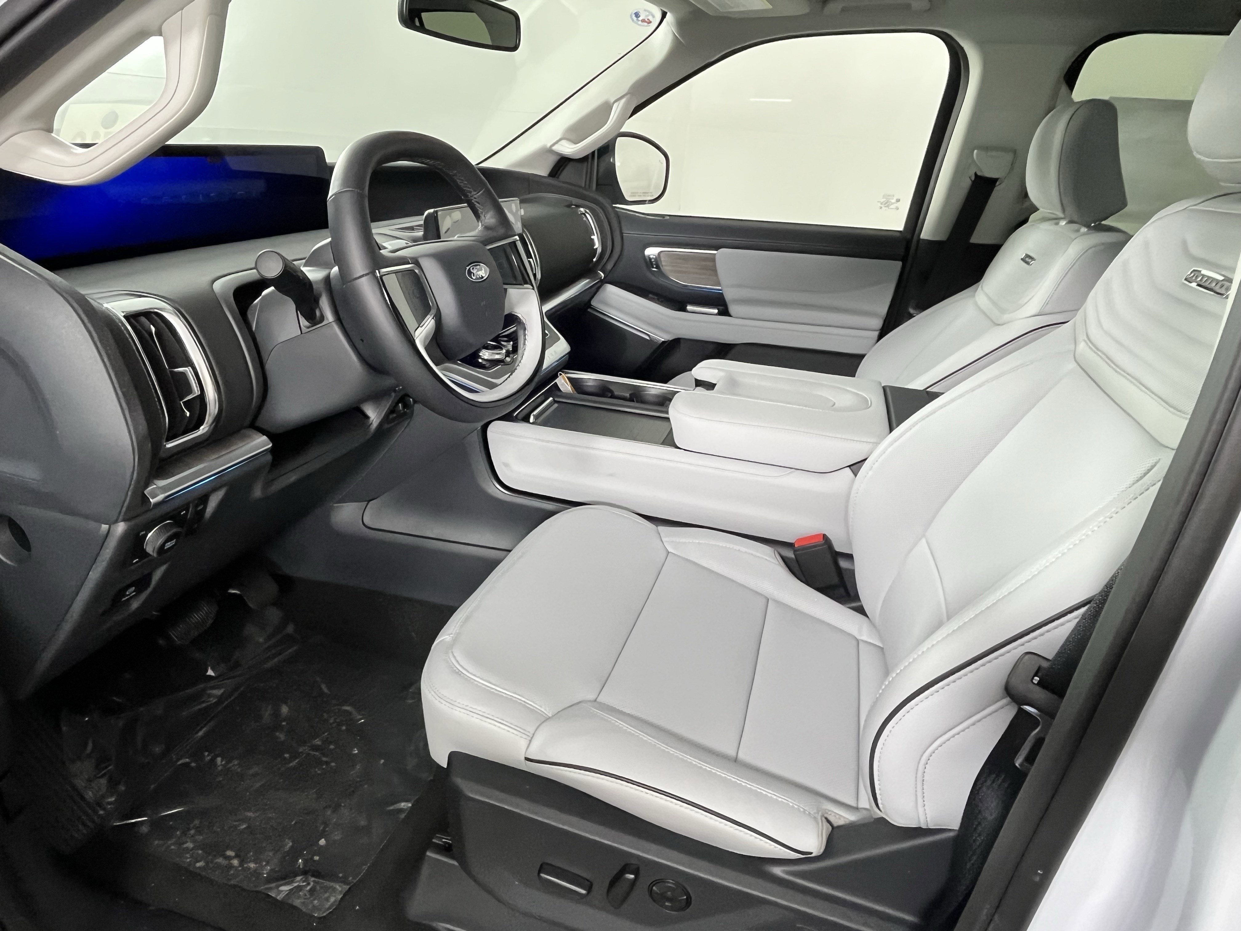 New 2025 Ford Expedition Max Platinum w/ Platinum Ultimate Package image 9