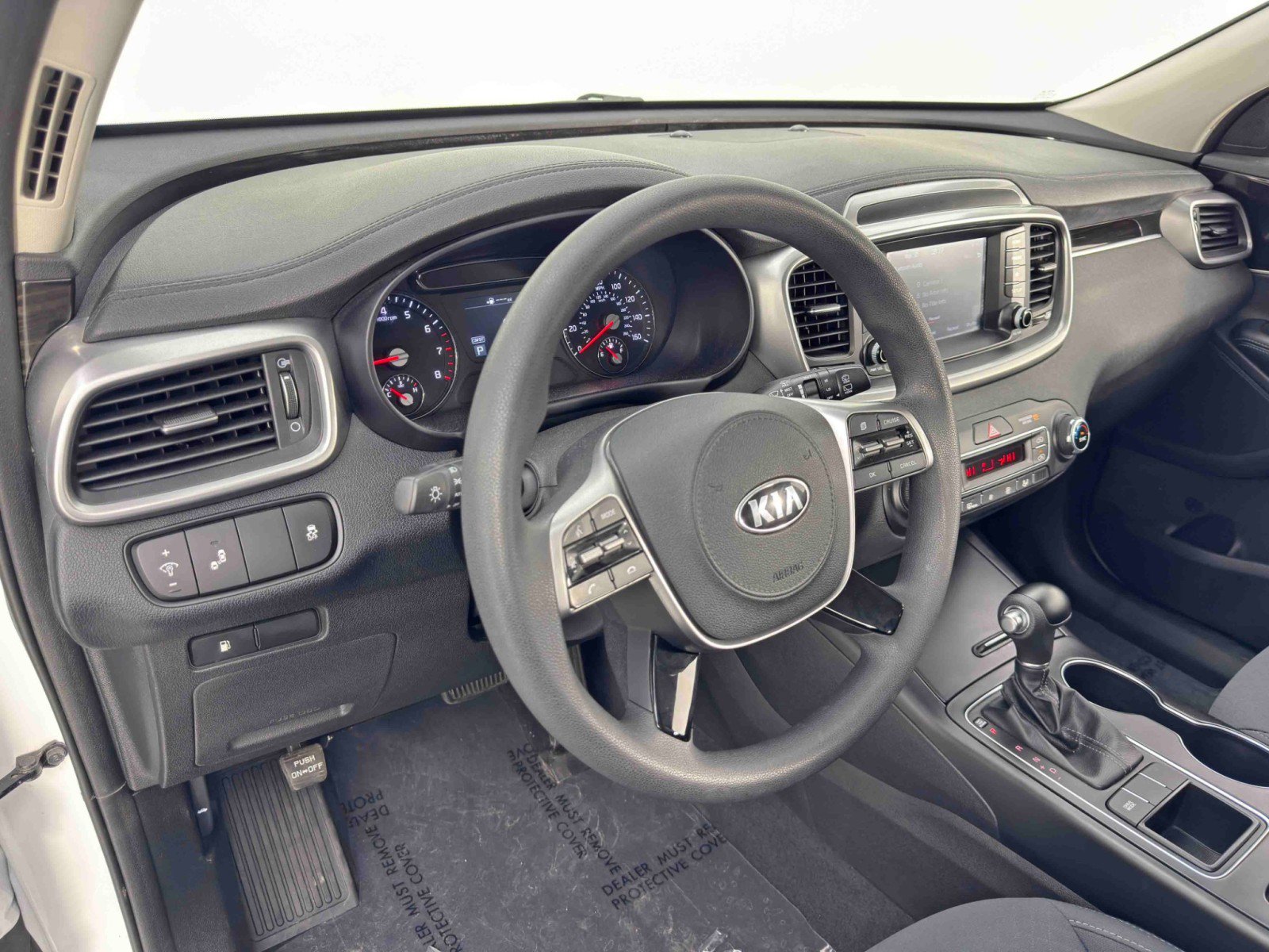 Used 2019 Kia Sorento LX image 12