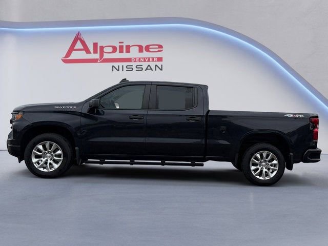 Used 2023 Chevrolet Silverado 1500 Custom image 2