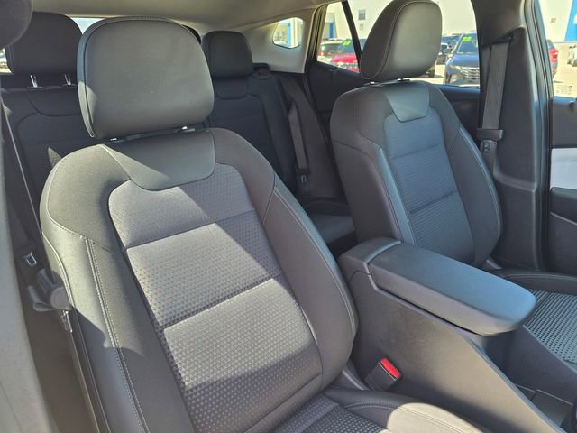 Used 2025 Chevrolet Trax LT w/ LT Convenience Package FWD image 19