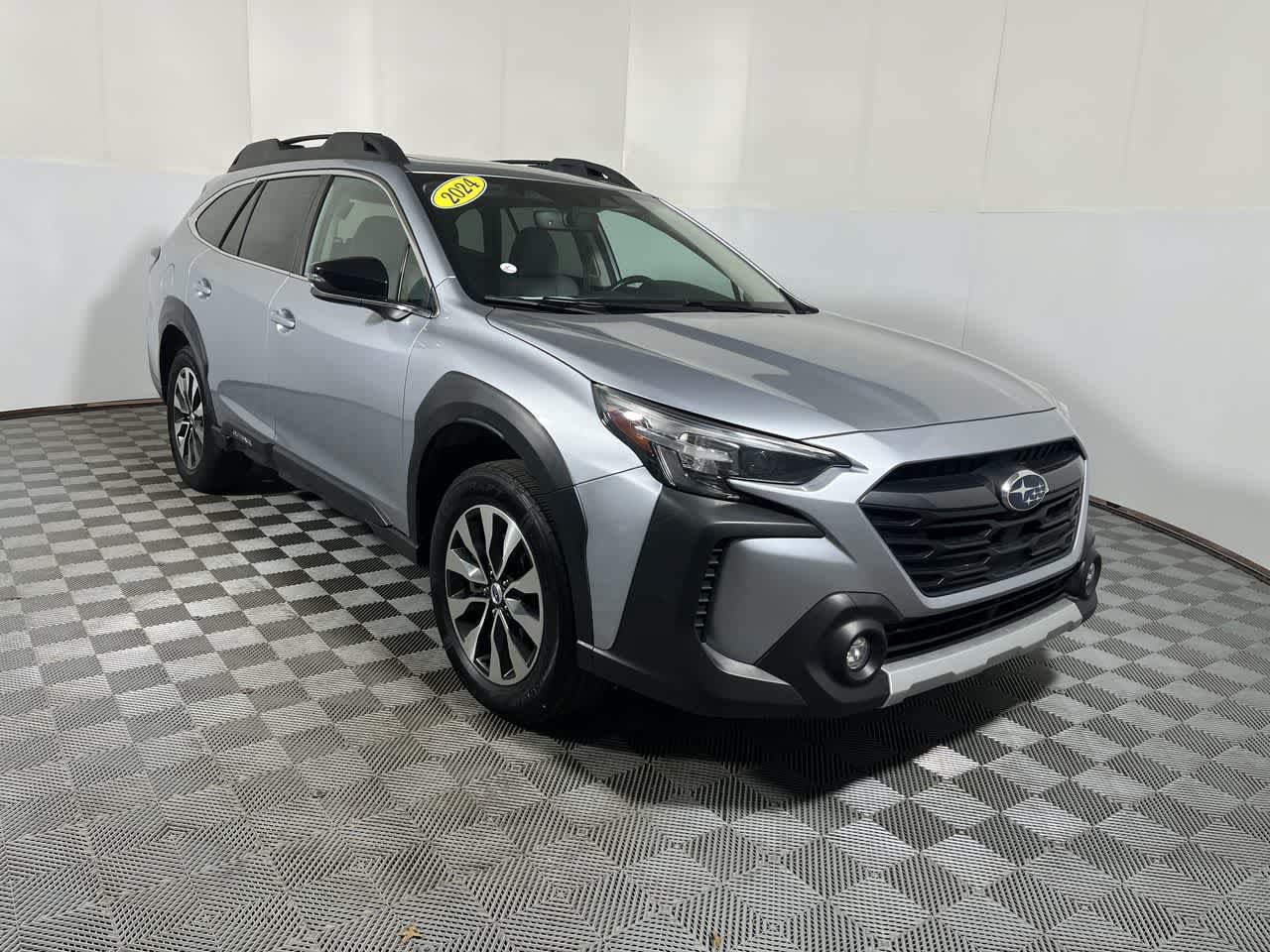 Used 2024 Subaru Outback Limited AWD/4WD image 2