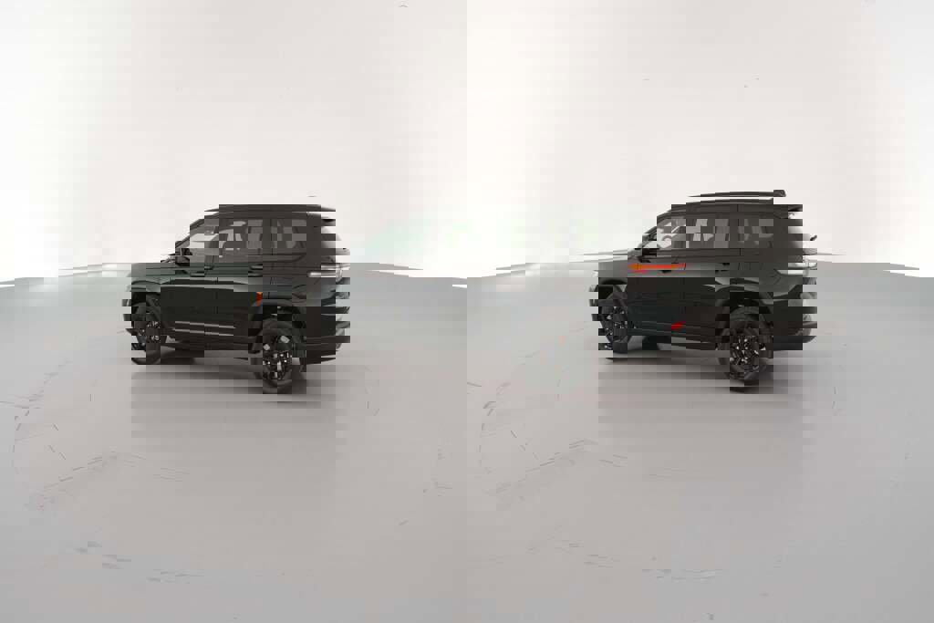 New 2025 Jeep Grand Cherokee L Laredo image 7