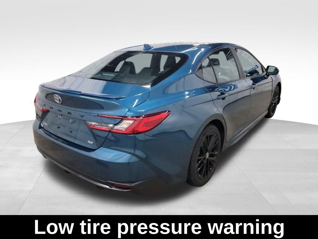 Used 2025 Toyota Camry SE image 7