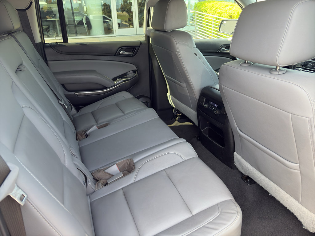Used 2020 Chevrolet Suburban LT RWD image 15