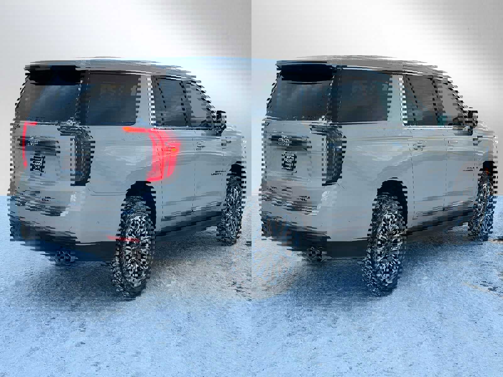 Used 2024 GMC Yukon XL Denali Ultimate image 3