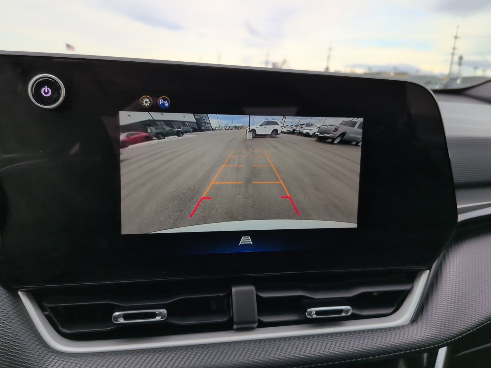 Used 2025 Chevrolet Equinox LT image 24