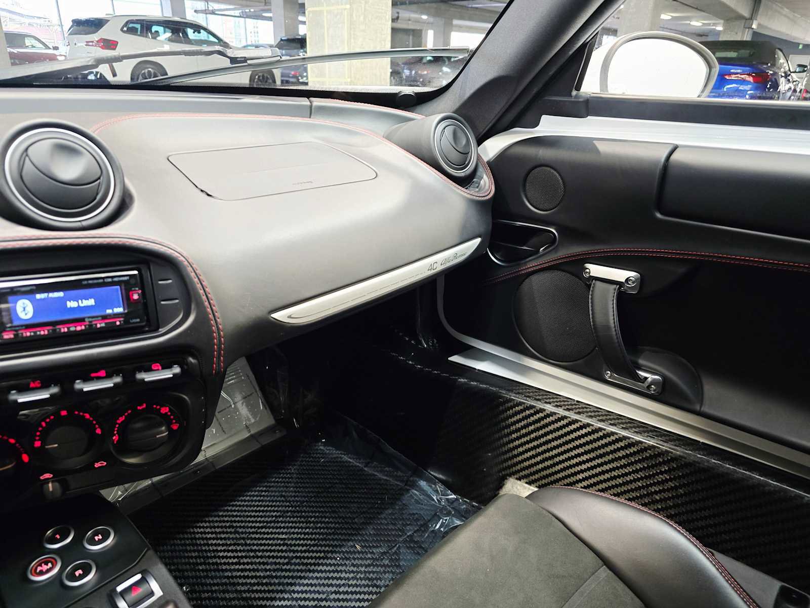 Used 2018 Alfa Romeo 4C Coupe w/ Convenience Group - Coupe image 29