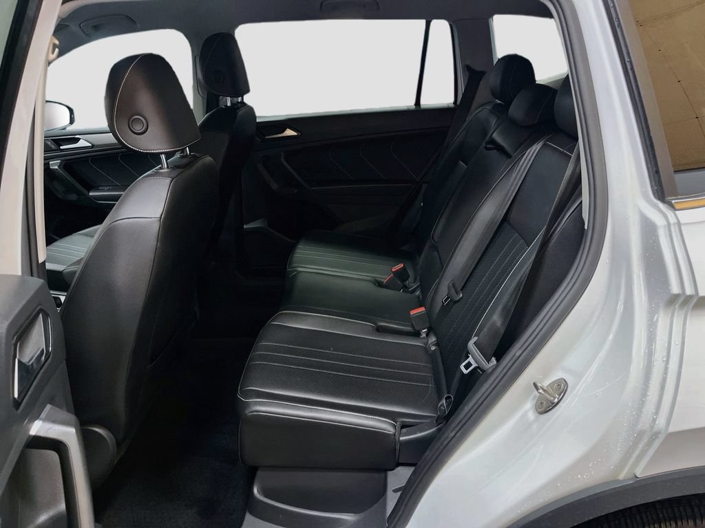 Used 2022 Volkswagen Tiguan SE AWD/4WD image 23