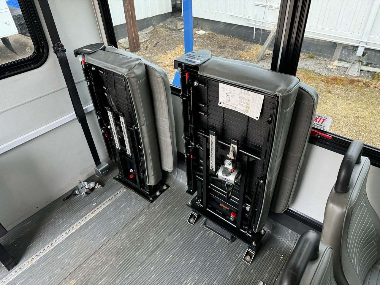 Used 2012 Ford F550 2WD Regular Cab Super Duty w/ Payload Upgrade Pkg image 15