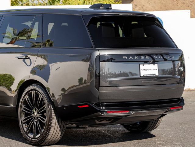 Used 2023 Land Rover Range Rover Long Wheelbase SE AWD/4WD image 10