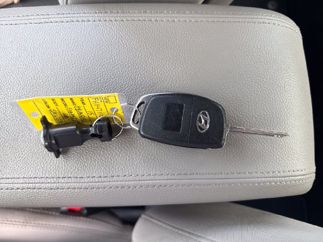 Used 2015 Hyundai Sonata SE FWD image 12
