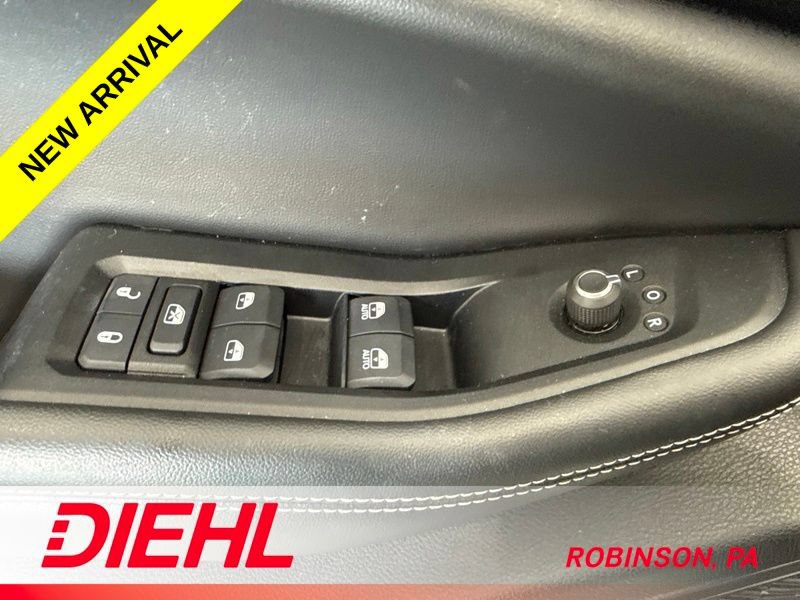 Used 2023 Jeep Grand Cherokee L Laredo AWD/4WD image 23