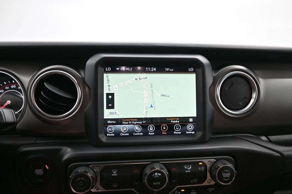 Used 2022 Jeep Gladiator Rubicon w/ LED Lighting Group AWD/4WD image 16