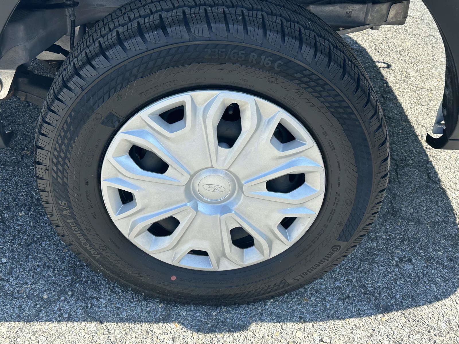 Certified 2023 Ford E-Transit Low Roof RWD image 32