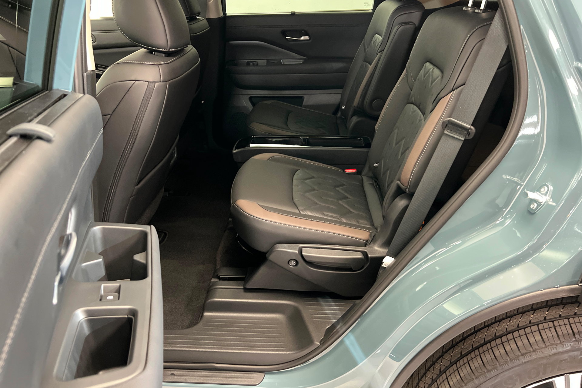 New 2026 Nissan Pathfinder Platinum AWD/4WD image 21