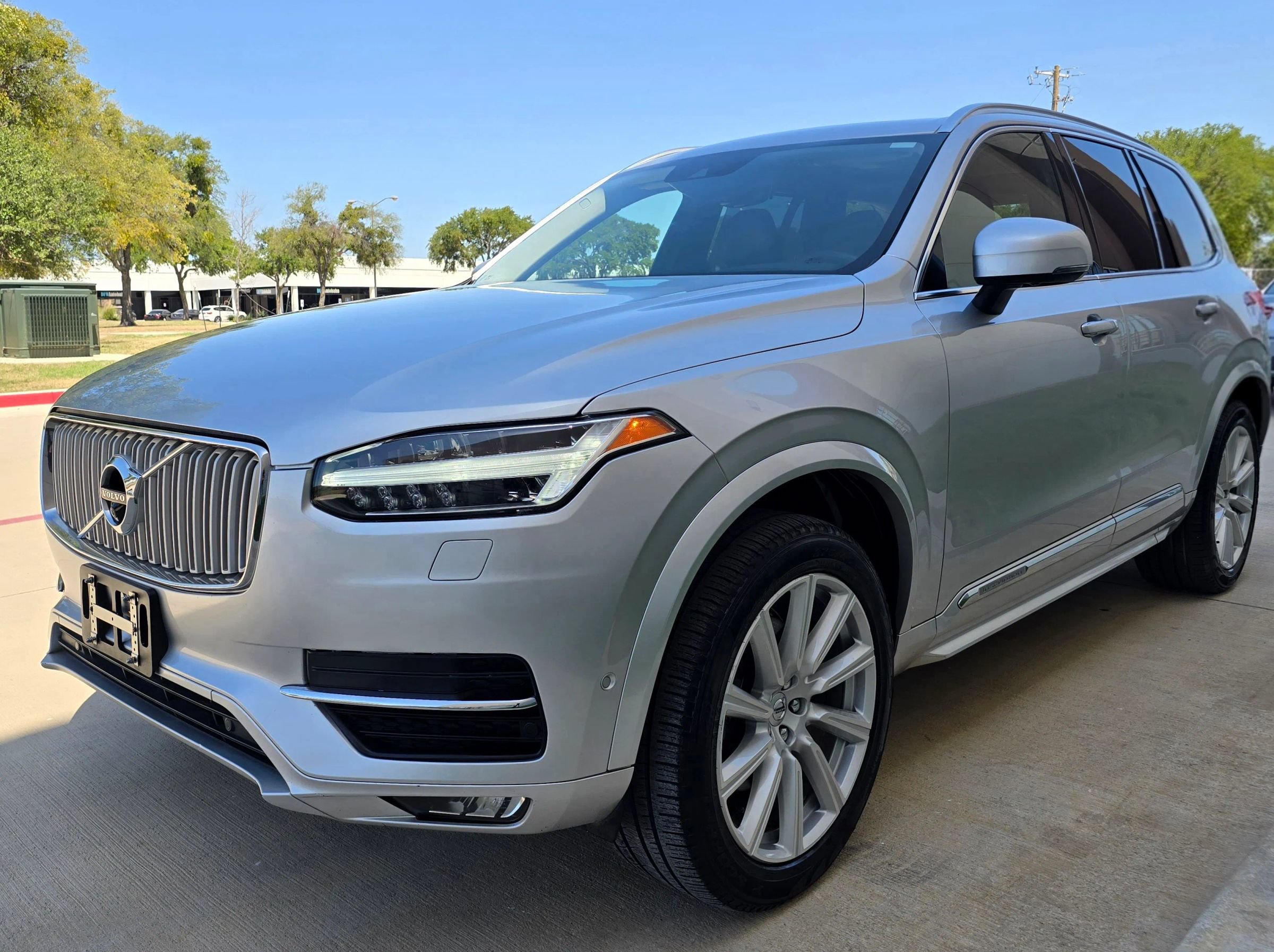 Used 2016 Volvo XC90 T6 Inscription w/ Vision Package AWD/4WD image 6