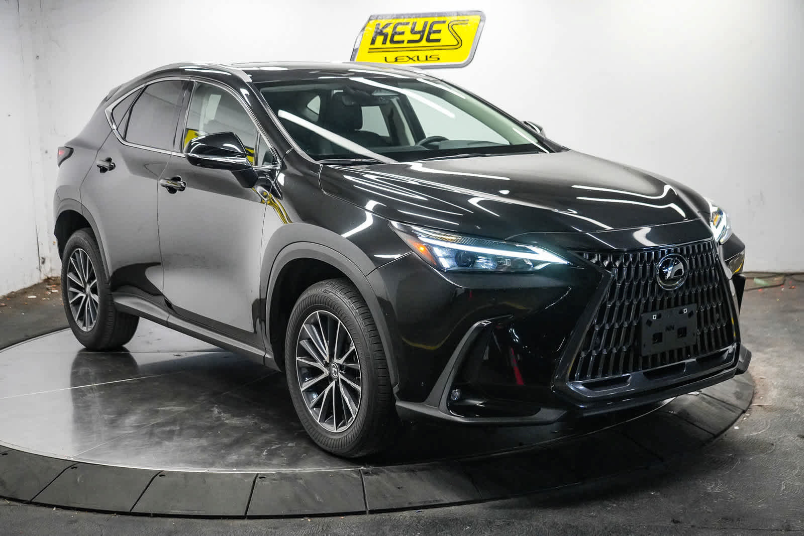 Used 2024 Lexus NX 350 AWD w/ Vision Package image 5