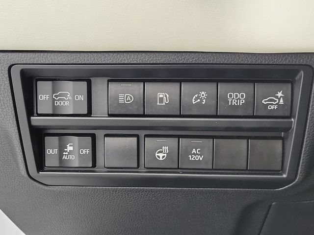 Used 2023 Toyota Sequoia Capstone RWD image 32