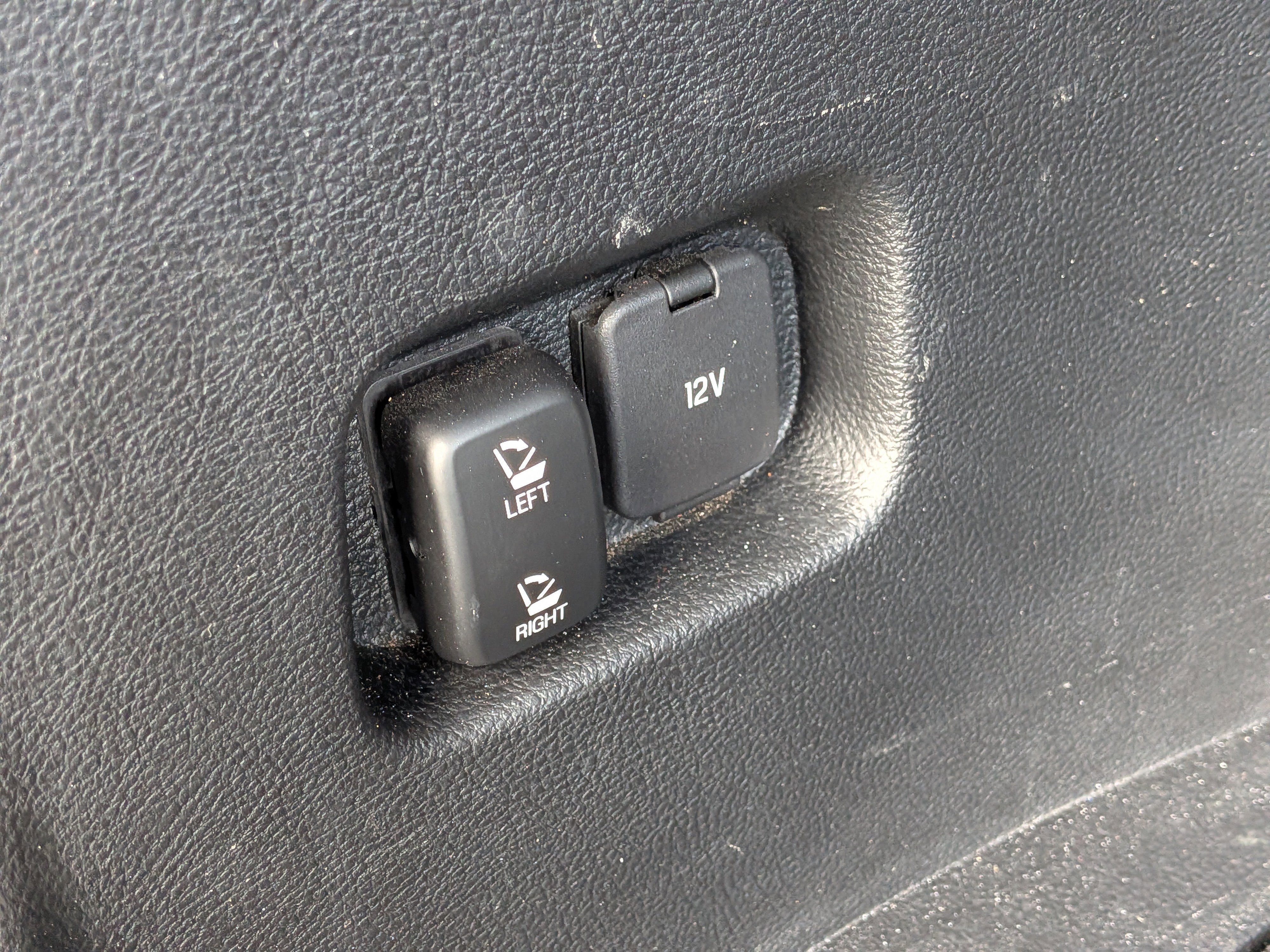 Used 2015 Ford Edge SEL FWD image 14