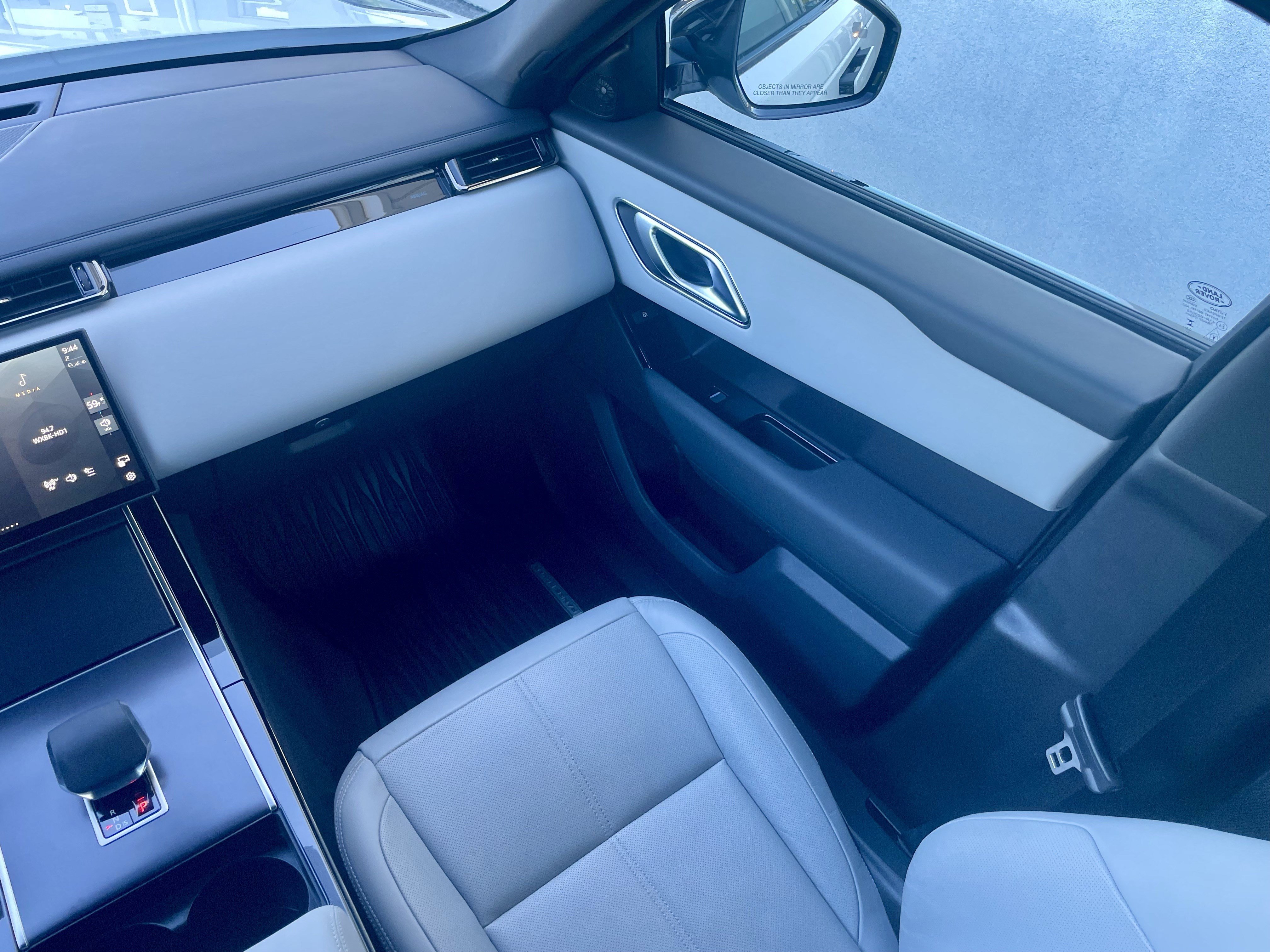 Certified 2026 Land Rover Range Rover Velar Dynamic SE AWD/4WD image 18